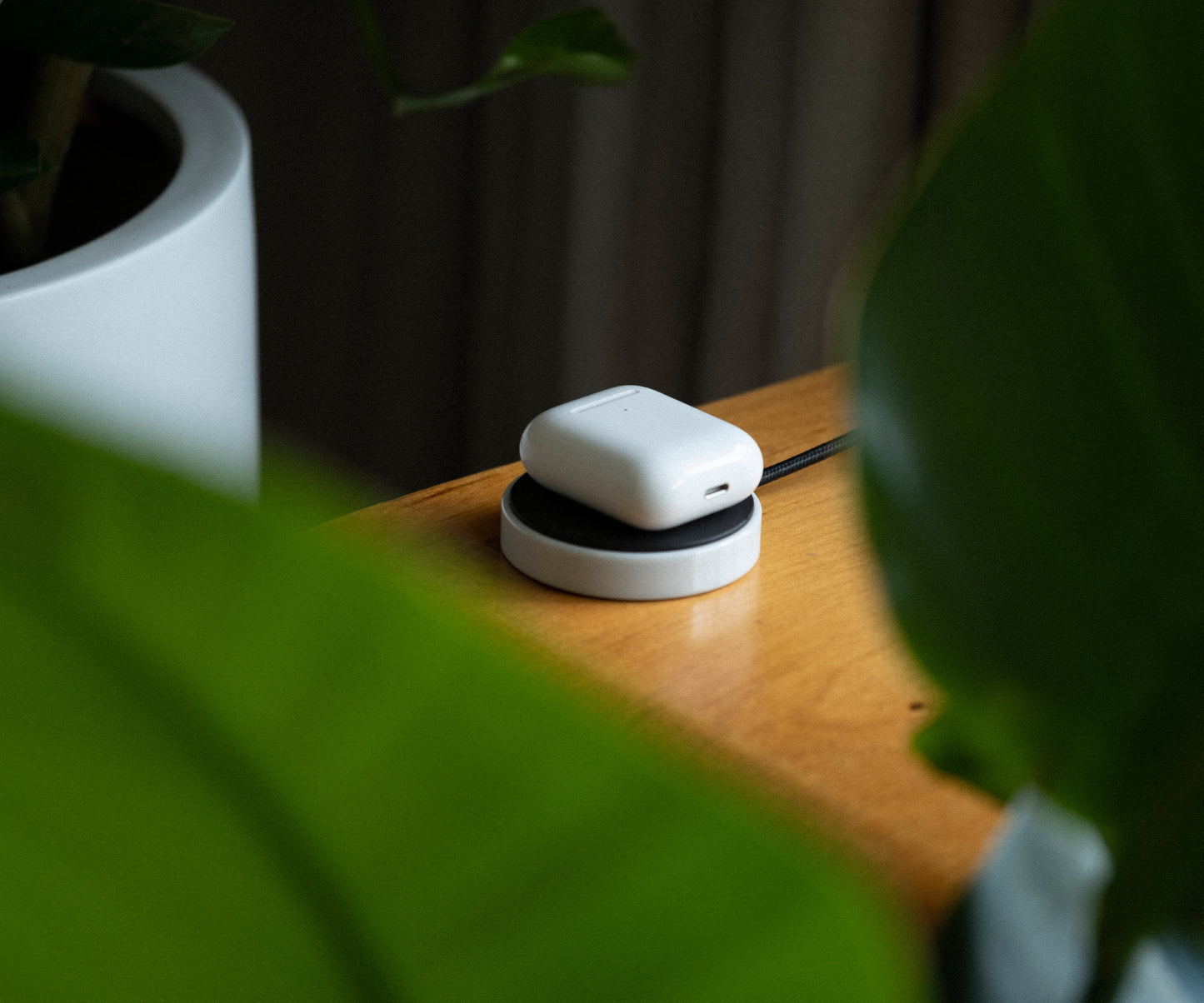 Biscuit Wireless Charger Graphite Black